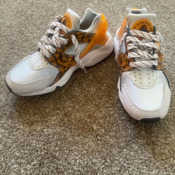 Nike Huarache Air SE - Picture 2 of 3